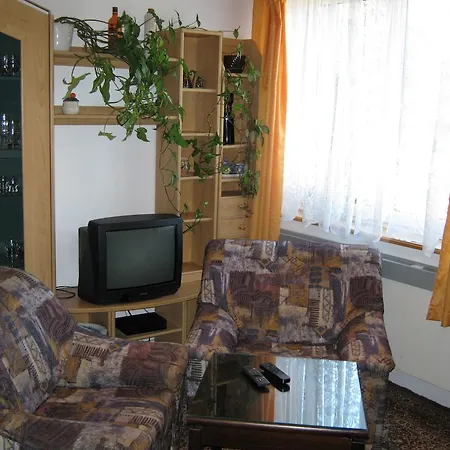 Pensión Privat Apartma Ulrych 3*