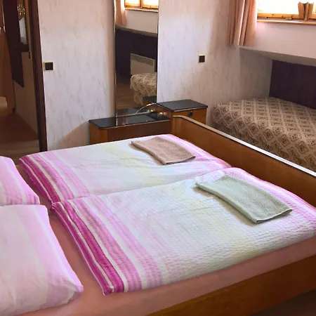 Privat Apartma Ulrych ليبيريتش
