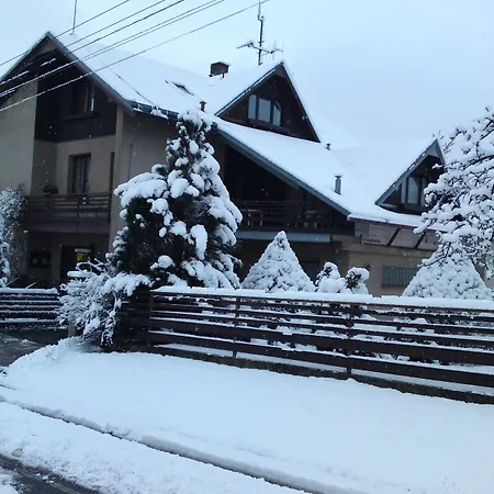 Privat Apartma Ulrych 3*