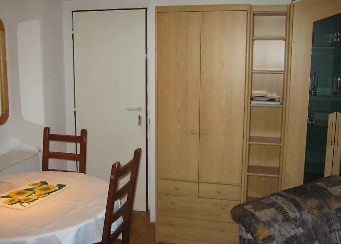Privat Apartma Ulrych 3*