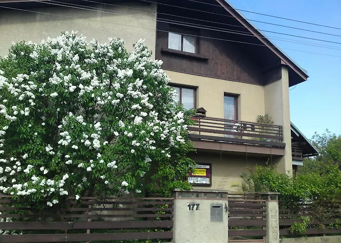Privat Apartma Ulrych 게스트하우스 3*
