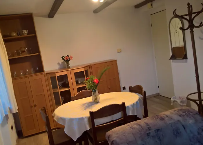 Privat Apartma Ulrych 3* 리베레츠