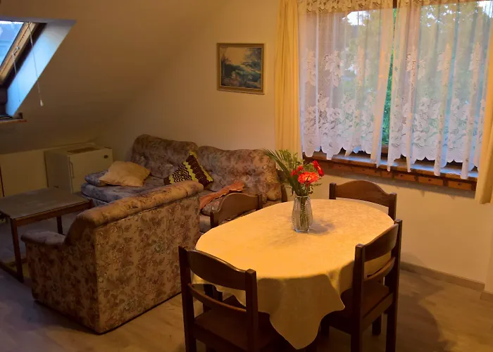 Privat Apartma Ulrych 게스트하우스 3*