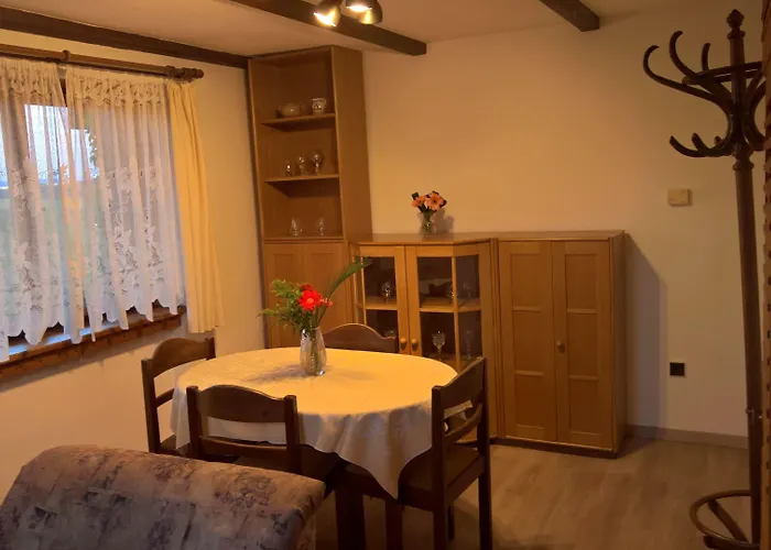 Privat Apartma Ulrych 게스트하우스 리베레츠